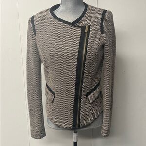 Jones New York Chevron Blazer with Black Trim